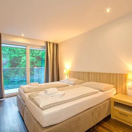 Alpin & Seeresort Penthouse 21 - By Alpen Целль-ам-Зе